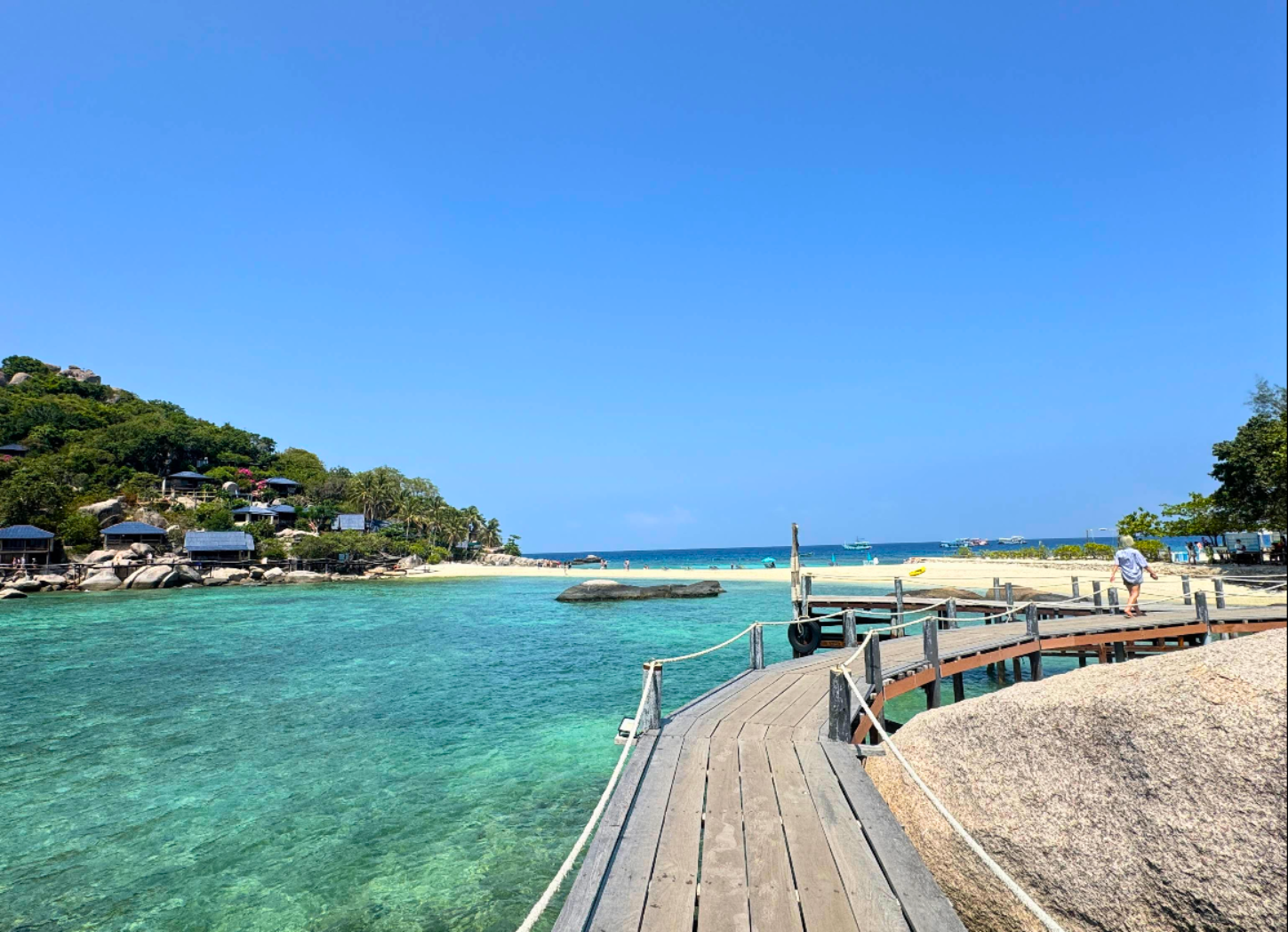 Iconic triple-island sandbar of Koh Nang Yuan from the viewpoint